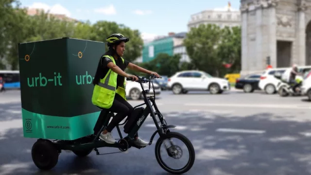 Otra “last miler” llega a Madrid y Barcelona: qué trae de nuevo Urb-it (bicis eléctricas y alianza con AliExpress)