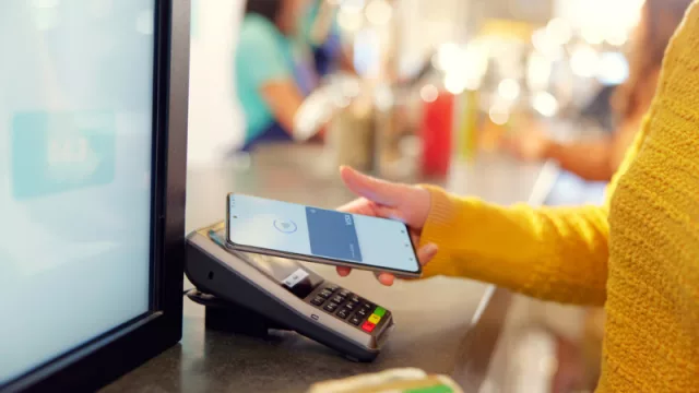 Un 27% de los usuarios en España prefiere realizar sus compras con carteras digitales antes que con efectivo