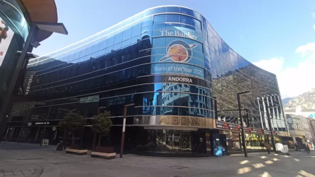 La sede central de MoraBanc en la avenida Meritxell de Andorra la Vella 