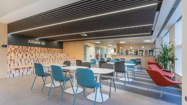 Allianz Seguros trae el smartworking a sus oficinas en Madrid y Barcelona (sin puestos fijos, paperless)