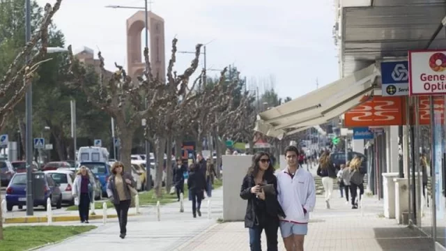 De Pozuelo de Alarcón y Boadilla del Monte a Conil de la Frontera y Ayamonte (los municipios con más y menos renta de España)