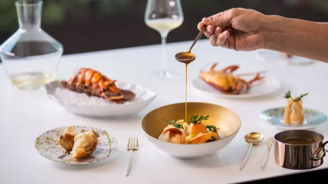 Plato diseñado por el chef Quique Dacosta para el Mandarin Oriental Ritz, Madrid