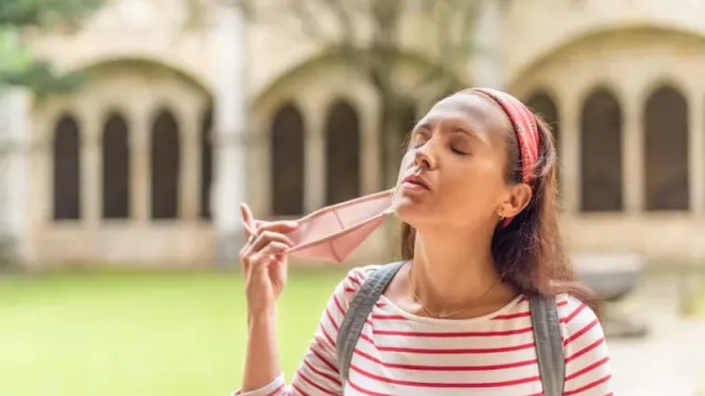 Nueva estrategia frente a covid-19: ni test ni aislamientos (¿buenas medidas?)