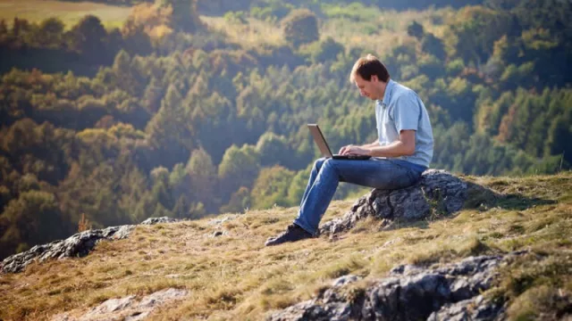 Por qué internet no salvará los pueblos (pero es indispensable para esa tarea)