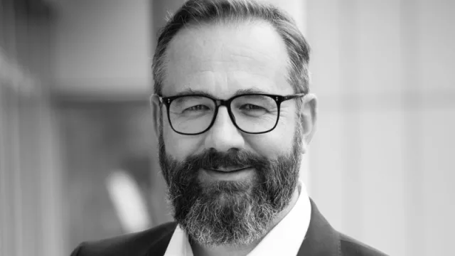 Hans Roth, vicepresidente sénior y director general de EMEA de Red Hat