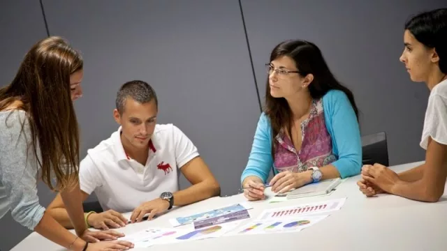 El SOC aportará € 17.684 por cada joven menor de 30 años contratado por 12 meses.