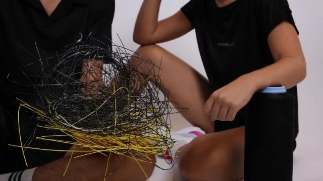 Toneladas de cordajes se tiran al año en el mundo: Infinite Athletic las recupera.