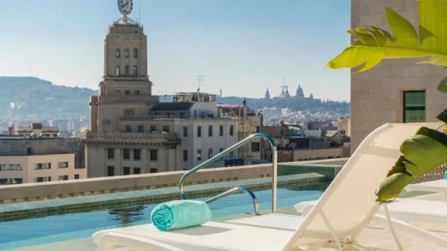 Roibos, la empresa que ayuda a cadenas hoteleras a garantizar los cobros de los clientes (Iberostar y Meliá entre sus clientes)