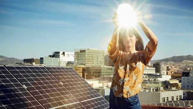 Holaluz, la empresa que promueve “la revolución de los tejados”.