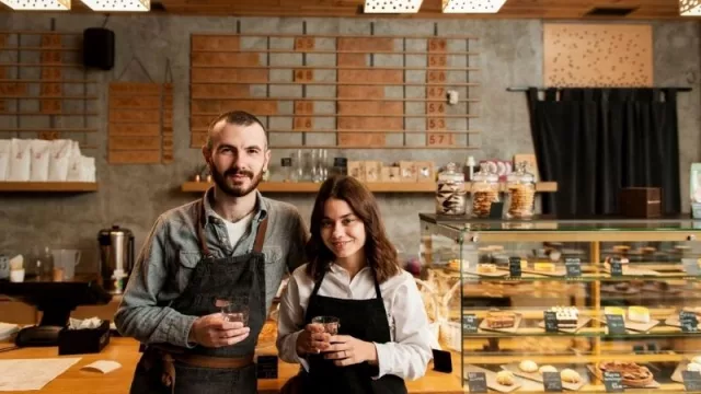 Sistema de franquicias: ventajas y desventajas de invertir en una marca reconocida para emprender