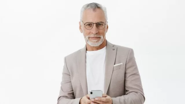 Olvídate de la corbata: cómo llevar traje en la “nueva normalidad” (y cuál es la situación del sector de trajes a medida)