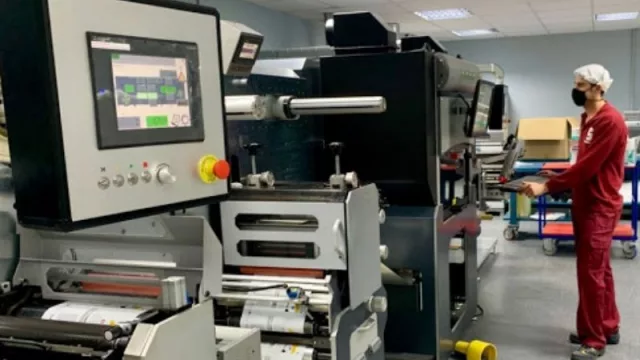 El etiquetado metálico sostenible llega a España: Germark será el primer fabricante en imprimirlas (dejará de emitir 12 toneladas de C02)