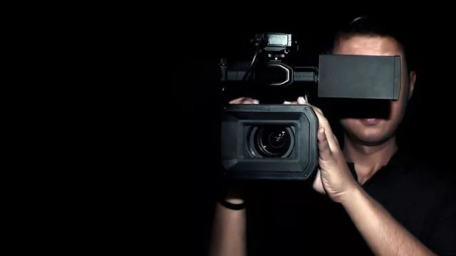 La prensa ante el suicidio (más gente muere así que en accidentes de tráfico, ¿a que no lo sabías?)