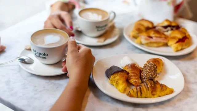 No diga croissant, diga Manolito: la plataforma de catering Fudeat te lleva los productos de Manolo Bakes a tu empresa (sí, también en Barcelona)