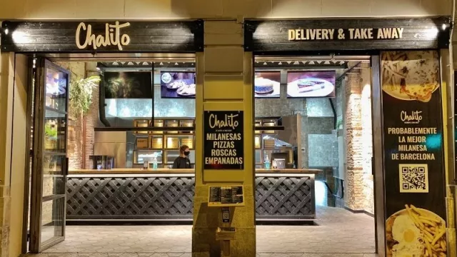 La fachada de Chalito Vía Augusta.