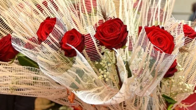 ¿Podrá San Jorge vencer al dragón de la COVID? (Sant Jordi cae viernes y si se alinean los astros… ¿volverá a ser como antes?)