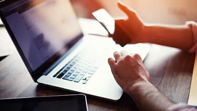 Madrid es la cuarta ciudad del mundo preferida para trabajar en remoto (desde dónde y qué contratan)