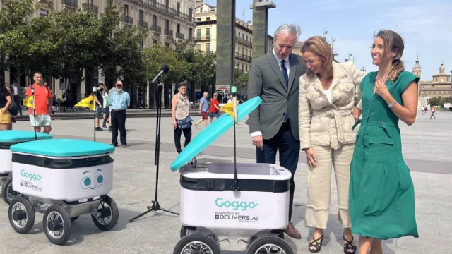 El futuro del reparto asoma en Zaragoza: así es la prueba piloto de Goggo Network con sus robots autónomos
