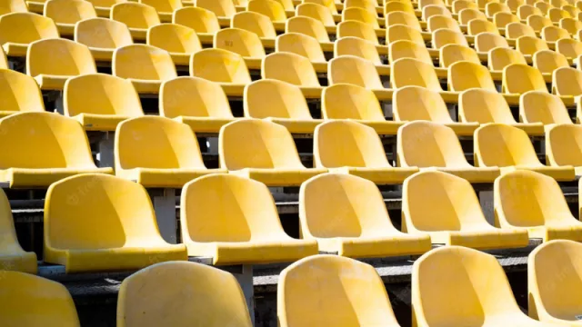 ¿Quieres trabajar en el próximo partido del FC Barcelona? Adecco busca 200 acomodadores (con disponibilidad para el 7 de Agosto)