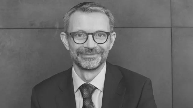 Carlos Fernández Ibáñez asume como Subdirector General Adjunto de Santalucía