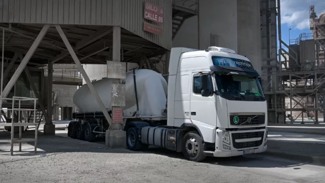 Fabricantes de cemento preocupados por la caída en el consumo (“elevados volúmenes de obra sin ejecutar”, dicen)