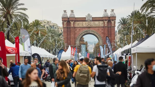 Una nueva Expoelectric este sábado y domingo en el Arco de Triunfo de Barcelona (Kia, Nissan, Toyota, Cupra, Audi y más marcas presentes)