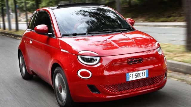De la mano de su icónico 500, Fiat lidera el mercado total de vehículos eléctricos en octubre