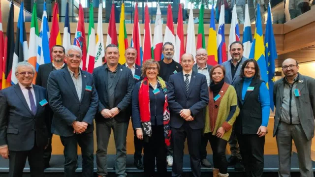 A instancia de Cataluña, el Parlamento Europeo crea la capitalidad del comercio de proximidad.