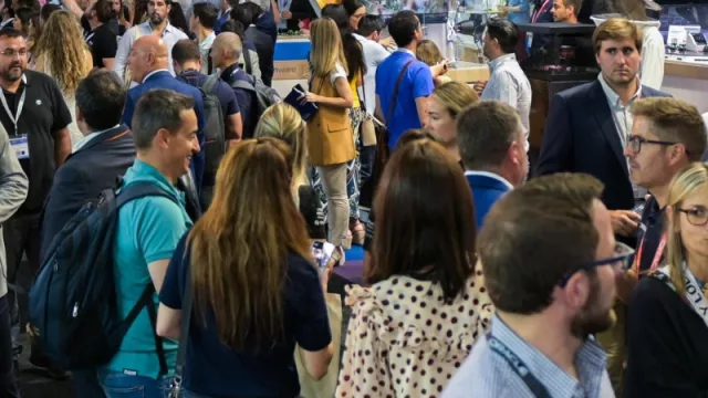 Cumbre en Valencia de regiones industriales (en busca de las principales inversiones en movilidad sostenible)