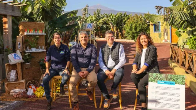 ALDI visibiliza las prácticas del cultivo del plátano de Canarias como referencia en sostenibilidad (el 25% de los plátanos que comercializa son ecológicos)