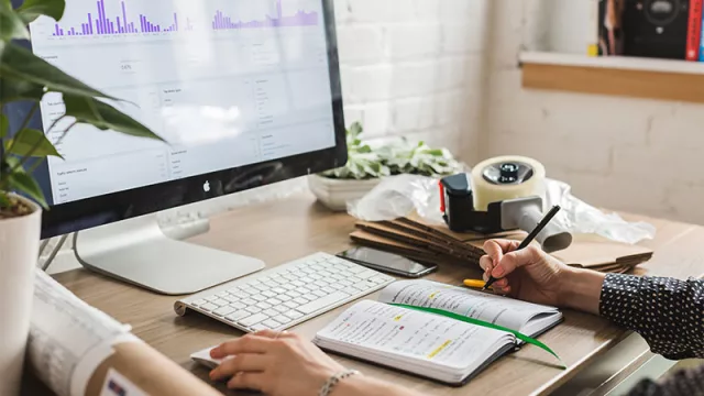 La contratación internacional de trabajadores en remoto crece en España un 9,3% respecto al año anterior (los países que contratan talento español)