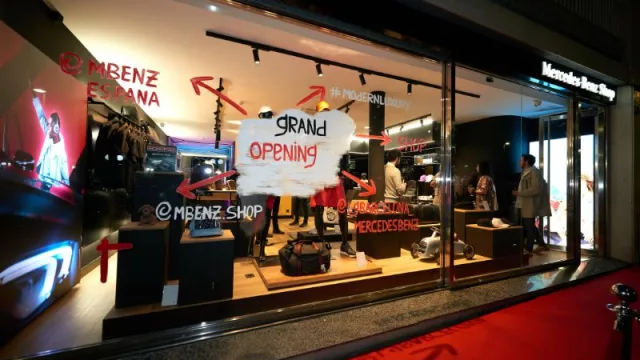 Mercedes-Benz inaugura en España su primera tienda exclusiva de colección (un espacio único para los amantes de la marca)