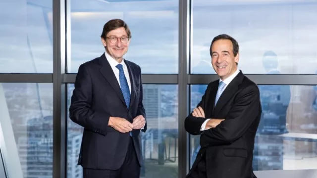 CaixaBank ha sido galardonado con los premios de ‘Mejor Banco en España 2023’ y ‘Mejor Banco en Europa Occidental 2023’ (por Global Finance)