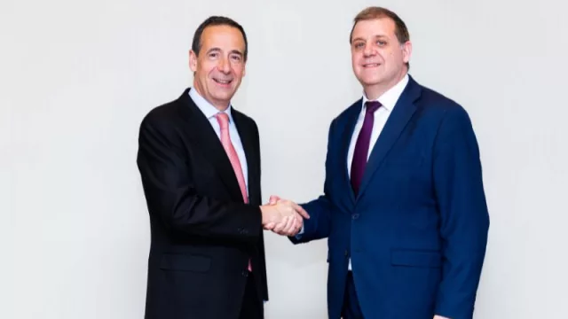 Entrega de efectivo a domicilio: el convenio entre CaixaBank y Correos que simplificará las transacciones en España