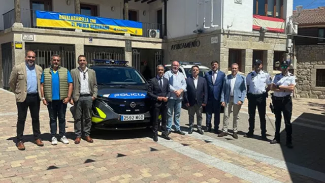 Nissan hace entrega del primer Ariya a la policía local del Ayuntamiento madrileño de Navalagamella