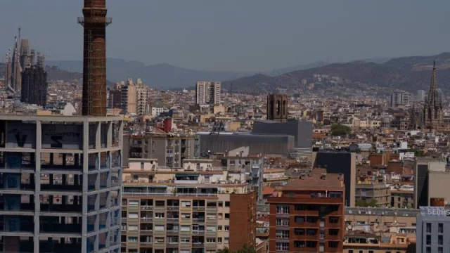 Gobierno, Generalitat y Barcelona rehabilitarán 1.933 viviendas por 51,6 millones (el Consorci se pone manos a la obra)