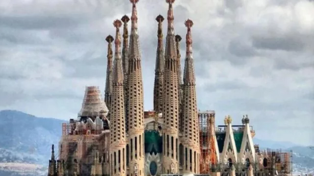 Barcelona ha superado los 9 millones de turistas en 2022 (y lidera el turismo de calidad, sostenibilidad, patrimonio cultural y la excelencia gastronómica)