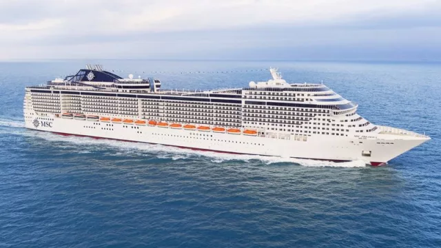 MSC Cruceros expande su programa de electrificación en tierra: incorpora dos puertos españoles (uno de ellos en Barcelona)