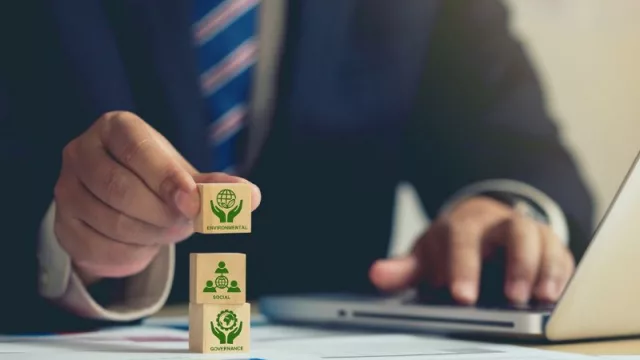 Casi la mitad de las empresas europeas no ha adoptado ninguna medida, a pesar de que la Directiva de Reporte de Sostenibilidad Corporativa entra en vigor en 2024