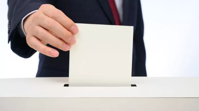 El modelo híbrido emerge como pieza fundamental en la estrategia electoral española