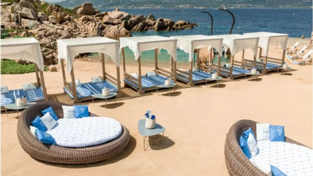 Guess expande su oferta con exclusivos clubes de playa en España, Italia y Turquía (el mítico Blue Marlin en Ibiza, el más elegido por los españoles)