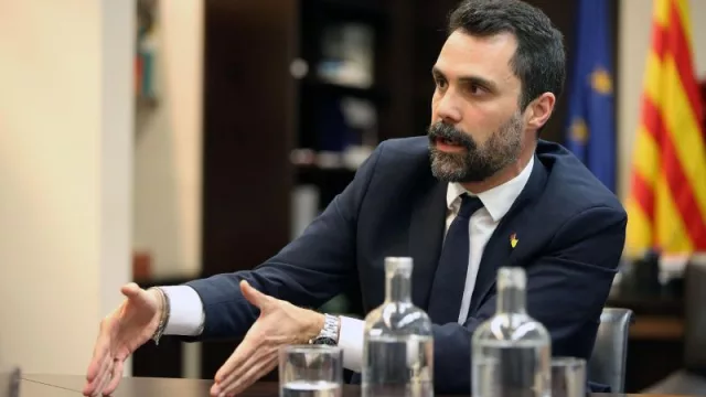 Roger Torrent: "Les xifres d'atur i d'ocupació són un rècord històric que mostren el dinamisme de l'economia de Catalunya" (avui en Catala)