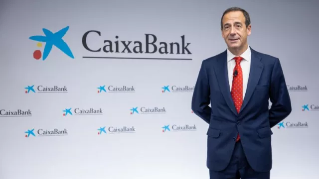 CaixaBank gana 2.137 millones de euros hasta junio (un 35,8% más) por la excelente evolución comercial y sitúa la morosidad en mínimos