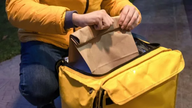 El sector de la restauración recupera su impulso total este verano (en contraposición a la disminución del servicio de entrega a domicilio)