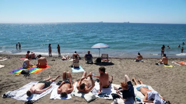 El gasto total de los turistas internacionales que visitan España es de 13.853 millones de euros (y Cataluña es uno de los destinos con mayor peso en ese gasto)