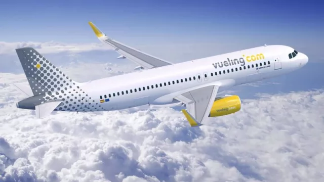 Vueling e Iberia: las aerolíneas líderes en generar reclamaciones este verano