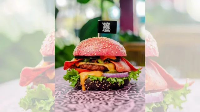 Vegan Junk Food Bar se acerca al público local abriendo su segundo restaurante (a pocos metros de Rambla Cataluña)