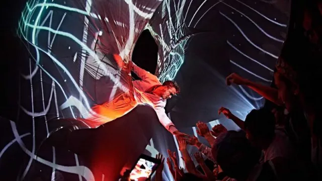 El éxito mundial Fuerza Bruta Wayra llega a Barcelona (el próximo 27 de febrero)