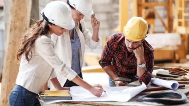 La industria de la construcción busca mujeres talentosas para liderar la próxima generación (cómo formar parte del cambio)