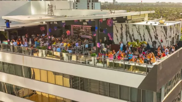 Miami, la capital del los rooftop: hoy te presentamos a Rosa Sky (el paraíso en las alturas de Miami)